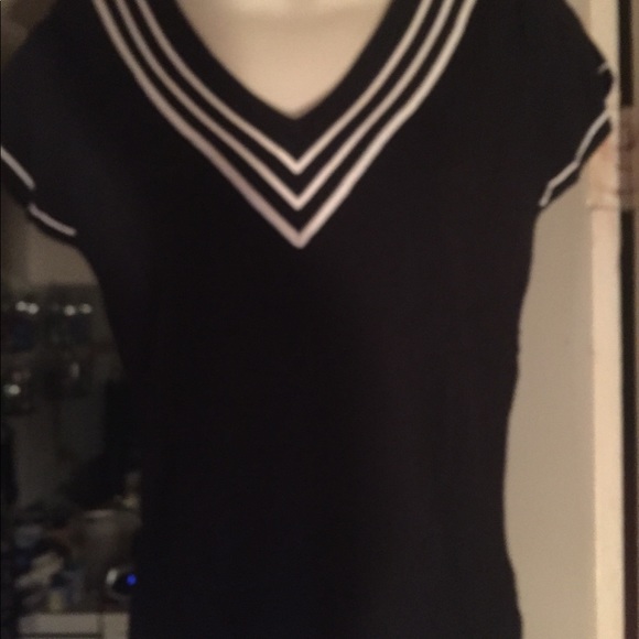 Gently used dress blouse - Picture 3 of 4